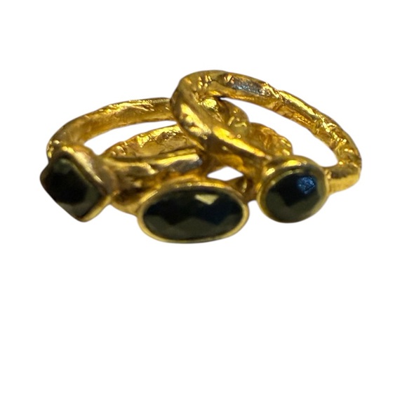 Vintage Jewelry - Vintage Gold Hammered Set of 3 Rings with Black Stones Size 6